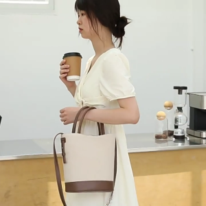 Túi xách bằng PU thời trang và bền với Túi Đeo Vai dành cho nữ Túi đeo chéo Tote Túi xô sức chứa lớn