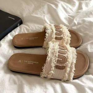 [Free Shipping] Plus-Size WomenS Flat Sandals 2026 Summer Outdoor Versatile Non-Slip Beach Sandals To Match Skirts