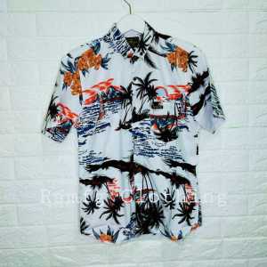 Kemeja Pantai Murah: Pilihan Kemeja Pria Casual Lengan Pendek