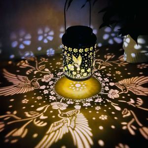 FOUNDTWO Chống thấm nước Đèn lồng năng lượng  trời Phong cách cổ điển Chất liệu kim loại Đèn LED sân vườn Đèn treo Thiết kế chim ruồi Đèn năng lượng  trời treo Trang trí sân vườn