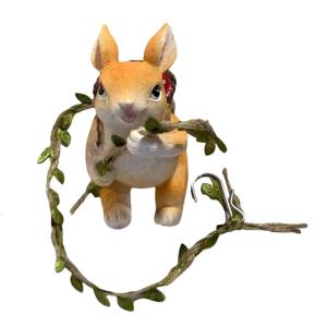 Hanging Bunnies Figurines Resin Rabbit Climbing On Vine Statues Easters Rabbit Figurines for Home Garden Outdoor Decors