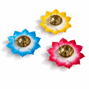 Lotus Design Brass Oil Lamp Diya with Gift Box – Hand-Painted Decorative Pooja Diya for Home Temple & Festive Décor (10 cm Pack of 2)