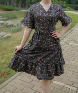 Jasmine Dress Korean Style / V Neck Short Sleeve A Line Floral Midi Dress