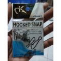 HOOKED SNAP / Peniti Pancing. 