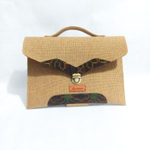 UwaisGen Tas Laptop Anvlope Jinjing 14 Inchi Goni Endek Etnik Bali Souvenir Handmade