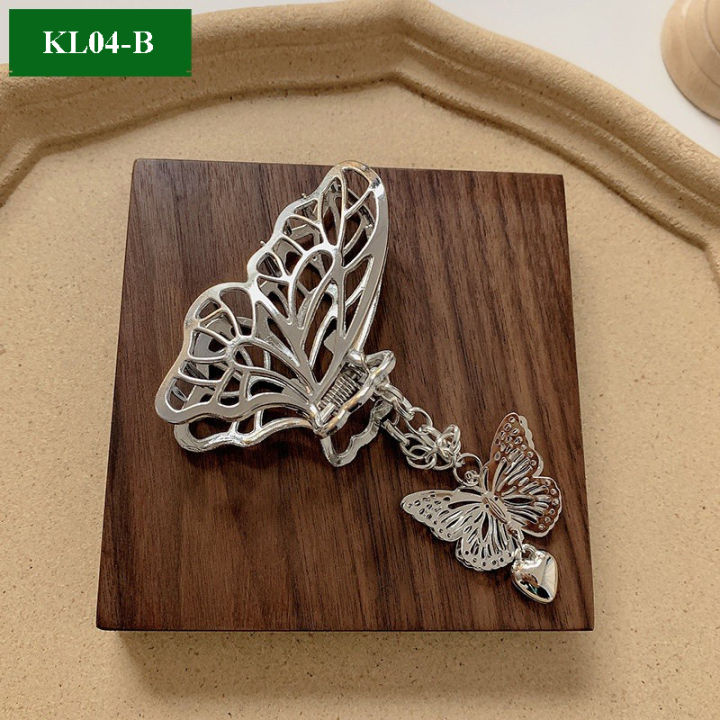 K%E1%BA%B9p%20T%C3%B3c%20C%C3%A0ng%20Cua%20H%C3%ACnh%20Con%20B%C6%B0%E1%BB%9Bm%20Si%C3%AAu%20Xinh%20Phong%20C%C3%A1ch%20H%C3%A0n%20Qu%E1%BB%91c%20HOT%20Trend%20C%E1%BB%B1c%20D%E1%BB%85%20Th%C6%B0%C6%A1ng%20Cho%20B%E1%BA%A1n%20N%E1%BB%AF%20HADOPA%20-%20Image%204