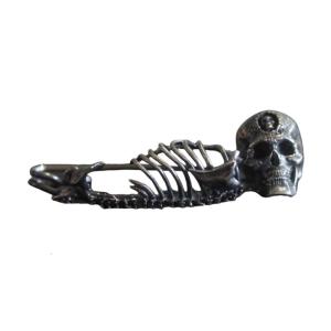 Elegant Brass Skeleton Pin Crowns Decorated Gothic For Halloween Event And Fashionable Style