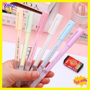 XINGK เครื่องเขียนสำหรับนักเรียนที่มีความหนืดสูงแห้งเร็วสีลูกกวาดแท่งกาวที่เป็นของแข็ง