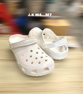 Croc Classics Glitter Clog รองเท้าแตะ กริตเตอร์ มาใหม่ ต้อนรับซัมเมอร์ M4-M7 มี 4 สี ใส่สบาย ระบายอากาศดี 99B118