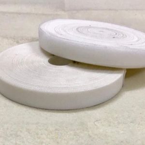 1m băng dính sơ sinh loại mểm mịn và dính chắc chắn(gai 2cm xù 25cm)