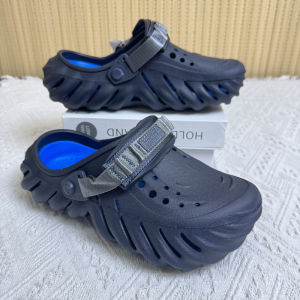 Crocs New style clogs for couples trendy and cool non-slip beach shoes personalized outdoor slippers