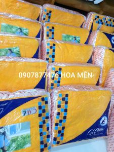 CÓ VIDEO. Mền lông dệt chỉ con Mèo (CAT) lâu đời của Thái mẫu VÀNG