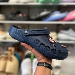 Crocs Classic Clog //Buy 1Pair Free 4 Jibbits=100฿// รองเท้าแตะ รองเท้าหัวโตเบ่านี่ม รองเท้าลำลอง รองเท้าผู้ชาย รองเท้าครอส์ผู้หญิ่ง