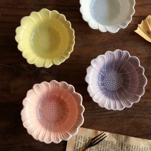 European Relief Ceramic Dish 4 Inch New Underglzed Colour Exquisite Aesthetic Hot Pot Sauce Dishes Solid Fruit Snack Tableware