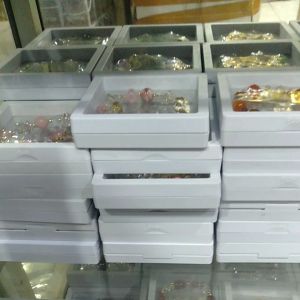 Gelang Crystal Serut.Gelang Crystal Serut Korea.Gelang Crystal Tali Elastis.(TITANIUM)FREE BOX