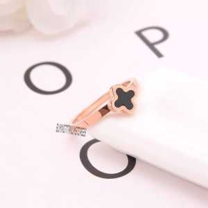 CINCIN TITANIUM BUNGA HITAM ANTI LUNTUR & ANTI KARAT