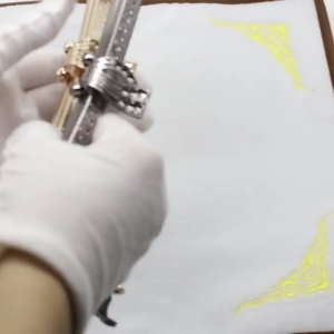 กรอบกระเป๋าโลหะมือจับตะขอล็อคจูบสำหรับการทำ DIY กระเป๋าอุปกรณ์งานเย็บปักถักร้อย