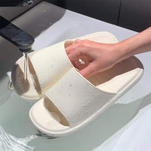 [Free Shipping] Simple Home Anti-Odor And Anti-Slip CoupleS Slippers For Men And Women With A Simple Leather Texture Versatile For Summer And Bedroom Use