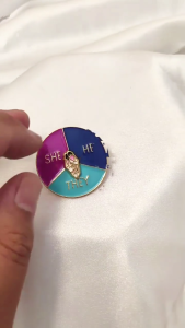 She They He Pronoun Brooch Pin Minimalist Rotation Pointer Pin Backpacks Lapel Pin Gender Identity Brooch Button