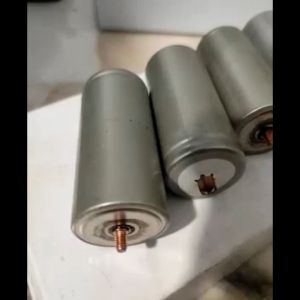 3.2V 6000mAh 32650 LiFePO4 Battery Deep Cycle Rechargeable Cylindrical Cell with Screw Connectors for Solar Lights and RV Applications