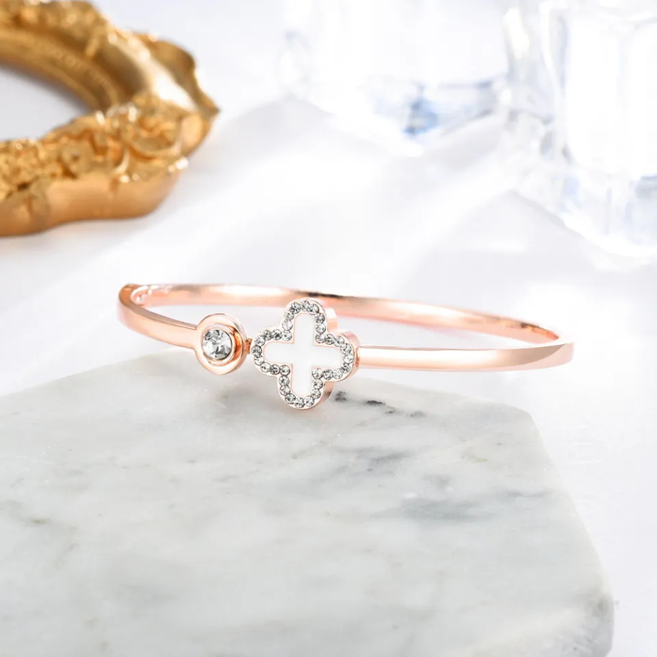 🍀Four leaf clover bracelet for Women Fashion Bangle bracelet