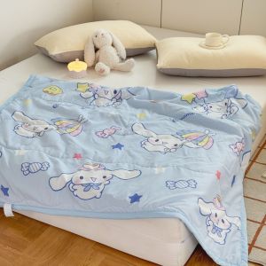 🧸 ไปเจอนี่มา ผ้าห่มเย็นคอตตอน ลายการ์ตูน งานแท้ ขนาด 120×150 cm เนื้อผ้าเย็นสบาย เหมาะสำหรับฤดูร้อน มาพร้อมถุงขาว