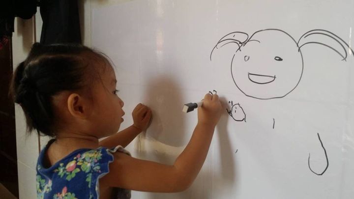 Decal%20B%E1%BA%A3ng%20gi%E1%BA%A5y%20d%C3%A1n%20t%C6%B0%E1%BB%9Dng%20cho%20b%C3%A9%20kh%E1%BB%95%20120x200cm%20(%20vi%E1%BA%BFt%20b%C3%BAt%20/%20ph%E1%BA%A5n)%20-%20Image%205