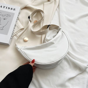 [SSG STOCK] Women Canvas Dumpling Bag Capacity Travel Crossbody Bag Half Moon Nylon Daily Casual Shoulder Bag 女生休闲饺子挎包