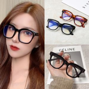Phong cách mới lớn màu đen khung kính mặt mộc sinh viên khung lưới đỏ chống ánh sáng xanh thời trang ROYALLOVEA