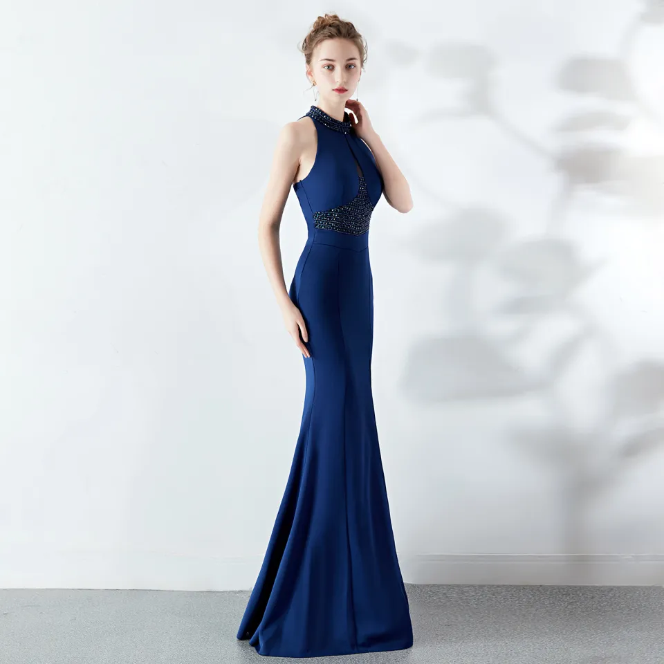 Đầm dạ hội xẻ tà màu xanh dương sang trọng và rất quyến rũ