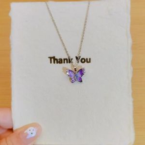 Womens vintage picture frame necklace romantic and light luxury cherry blossom pendant elegant and versatile collarbone chain accessory