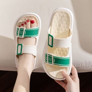 รองเท้าแตะบ้านมูลค่าสูงใหม่ หอพักนักศึกษา นางฟ้าสํานักงาน แฟชั่นกันลื่น รองเท้าแตะรุ่นเกาหลี ฤดูร้อนของผู้หญิง