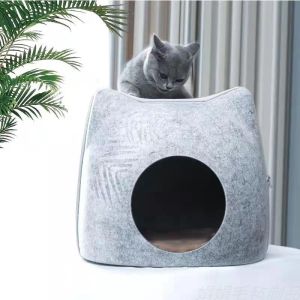 GREENPETS Closed sleeping bag cat bed warm in winter sense of security cat winter semi-drilled hole universal in all seasons kitten sleeping