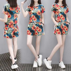 /668#พร้อมส่ง-ชุดเซทเเฟชั่น ชุดเซทลายดอกไม้ เสื้อ+กางเกงขาสั้น ใส่สบาย