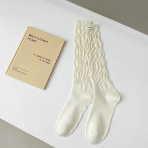 ถุงเท้าผู้หญิงฤดูใบไม้ผลิและฤดูใบไม้ร่วง ถุงเท้าสีขาว ถุงเท้ายาว ถุงเท้าผู้หญิง ถุงน่อง jk