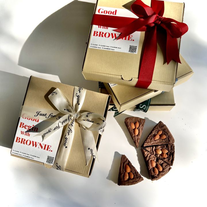 ‼️ฟรีริบบิ้น‼️ บราวนี่ถาด 1 ปอนด์ (สุ่มหน้า)คลาสสิคบราวนี่ ไม่มีไขมันท ...