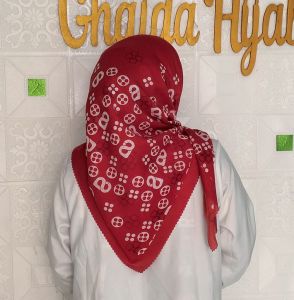 HIJAB TERBARU 2024 KERUDUNG SEGI EMPAT MOTIF KEMERDEKAAN