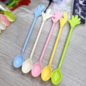 Muỗng bàn tay RICO - Set 5 muỗng nhựa khuấy sinh tố trang trí hình bàn tay siêu dể thương - gia dụng Nari