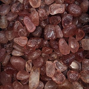 (SG Seller Ready Stocks) Natural Strawberry Quartz Gravel 100g 天然草莓水晶碎石 100克