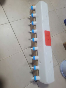 Bình bú sữa heo con loại 9 núm vú