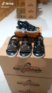 Sandal Gunung Pria Kekinian / Sandal Pria Traveling Terbaru Best Seller