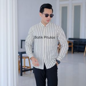 KEMEJA LURIK PUTIH KERAH KOKO LENGAN PANJANG BAJU LURIK PEDAN BAJU LURIK SOLO BAJU LURIK JOGJA BAJU LURIK SERAGAM BAJU LURIK PNS BAJU LURIK ASN BAJU LURIK PEGAWAI BAJU LURIK PEJABAT BAJU LURIK PREMIUM BAJU LURIK MEWAH BAJU LURIK TERBARU 2025