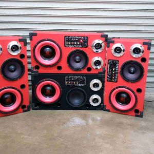 ชุดลําโพงสําเร็จรูป แบบ 3 ทาง ดอกซับ 8 นิ้ว/กลาง 6.5 นิ้ว/แหลม 4 นิ้ว สามารถเชื่อมต่อ Bluetooth/USB/ AUX ใช้ได้ทั้งไฟ 12/24/และไฟบ้าน