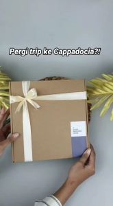 Foto ilustrasi Woopower Clapper Board hadiah kado gift custom ulang tahun ultah wisuda anniversary wedding congratulation graduation unik elegan