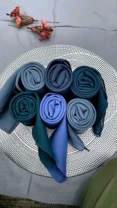 By.Lze - Kerudung Segiempat Voal Cotton Paris Premium Warna burgundy