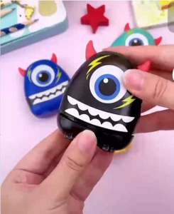 Eversalute Personalized Fabric Name Stamp Waterproof Name Stamp For ClothingName Chop Seal For KidsNon-Fading School Uniform Name StampsSuitable for Boys and Girls 儿童名字衣服防水印章
