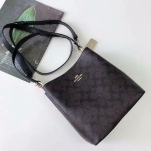 ของแท้ COACH 91512 Coach TOWN BUCKET BAG IN SIGNATURE CANVAS