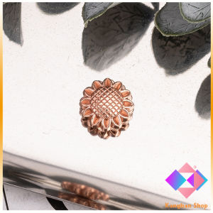 KANGBAN 1 ชิ้น กระดุมแม่เหล็ก ทรงดอกทานตะวัน ติดสื้อ ผ้าพันคอ แบบไม่ต้องเย็บติด magnetic buckle