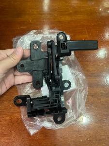 Bát lề mở nắp bình xăng xe Lead 125 đời 2017 đến 2024 đồ hãng phụ tùng dàn áo