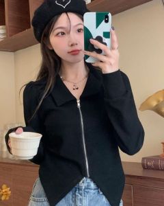 Yunzi Sweater Crop Wanita Terbaru Korean Style